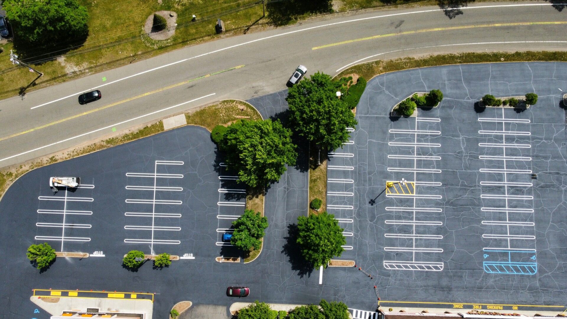 An ariel view of the parking spaces for cars